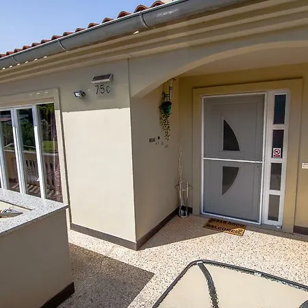 Apartments Flora Medulin Exterior photo