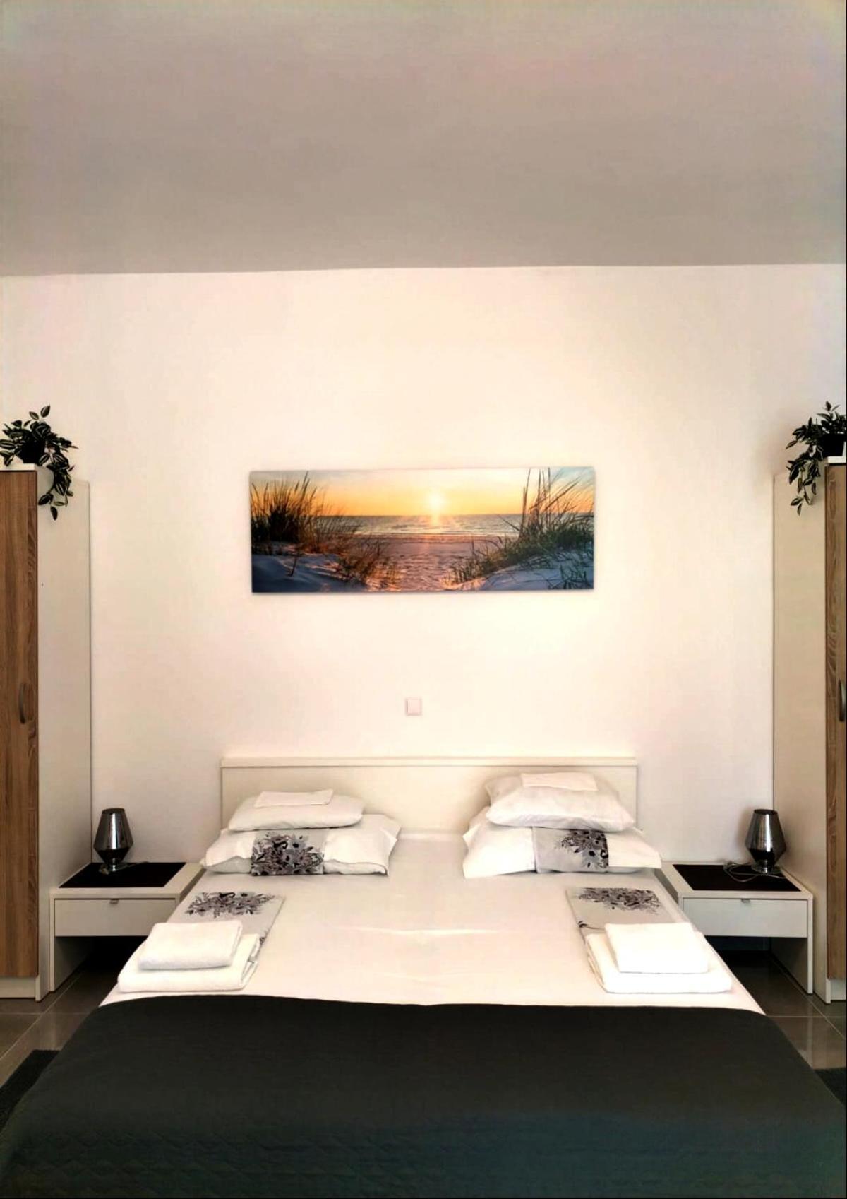 Flora Apartman